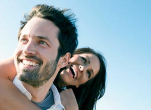 smiling couple
